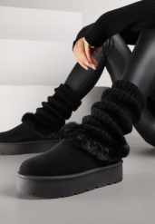 Czarne Śniegowce na Grubej Podeszwie z Niską Cholewką i Futerkiem Sewone. Czarne śniegowce Born2be, bez wzorów, z futra, przed kostkę, bez zapięcia. Za 59.99 zł.