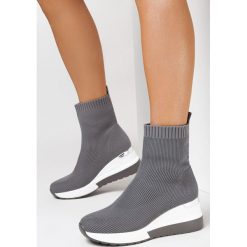 Szare Sneakersy Kaxene. Szare buty sportowe lifestyle Born2be, bez wzorów, prążkowane, sportowe, za kostkę, bez zapięcia. W wyprzedaży za 132.99 zł.