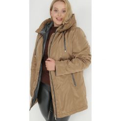 Ciemnobeżowa Kurtka Parka z Kapturem Karjala. Brązowe kurtki Born2be, plus size, bez wzorów, z kapturem. W wyprzedaży za 143.99 zł.