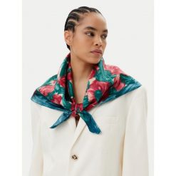 Chusta Weekend Max Mara. Chusty Weekend Max Mara, bez wzorów. Za 529.99 zł.