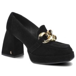 Półbuty damskie Carinii, naturalna skóra zamszowa z elegancką cholewką ozdobnym metalowym łańcuchem, czarne, B7425-H20-E61. Czarne półbuty wsuwane Carinii, bez wzorów, ze skóry, biznesowe, bez obcasa, na obcasie. Za 369.00 zł.