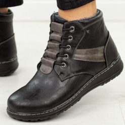 Czarne botki damskie Vinceza 87732. Czarne botki VINCEZA, bez wzorów, ze skóry, biznesowe, z okrągłym noskiem, bez obcasa, bez zapięcia. Za 179.00 zł.