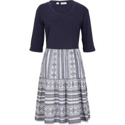 Sukienka shirtowa, rękawy 1/2, z nadrukiem. Białe sukienki bonprix, bez wzorów, bez kołnierzyka, bez ramiączek. Za 79.99 zł.