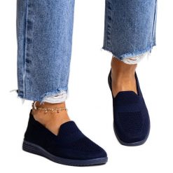 Granatowe wsuwane tenisówki Abadly niebieskie. Niebieskie trampki w ażurowe wzory, z gumy, eleganckie, bez zapięcia. Za 85.50 zł.