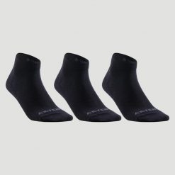 Skarpety sportowe tenis RS160 3 pary. Czarne skarpetki ARTENGO, bez wzorów, z bawełny. Za 34.99 zł.