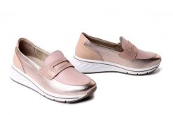 Suave 940539-82 Złoty, półbuty damskie. Żółte półbuty wsuwane Suave, bez wzorów, bez obcasa, na koturnie. Za 374.90 zł.