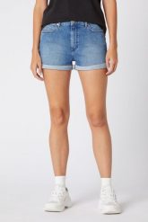 WRANGLER BOYFRIEND DAMSKIE SZORTY JEANSOWE MID BLUE W22KJX31A 112127817. Niebieskie szorty Wrangler, bez wzorów, z jeansu. Za 149.99 zł.