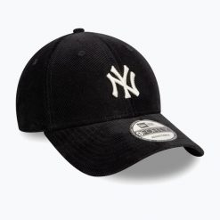 Czapka z daszkiem New Era Cord 9Forty New York Yankees. Czarne czapki z daszkiem New Era, bez wzorów. Za 119.99 zł.