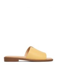 Lasocki Klapki CEO-RST-KM215-01 Żółty. Żółte klapki Lasocki, bez wzorów, ze skóry, bez obcasa, bez zapięcia. Za 139.99 zł.