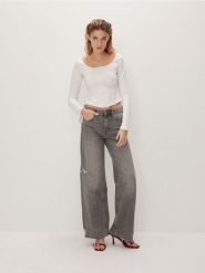 Bluzka w prążek - biały. Białe bluzki Reserved, l, bez wzorów, z dzianiny, bez kołnierzyka, bez ramiączek. W wyprzedaży za 19.99 zł.