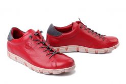 MANITU 840151-04 rot, półbuty damskie. Czerwone półbuty wsuwane Manitu, bez wzorów, ze skóry, bez obcasa. Za 297.41 zł.