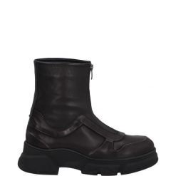 CZARNE BOTKI 25216507 BLACK. Czarne botki Venezia, bez wzorów, ze skóry, bez obcasa, bez zapięcia. Za 249.00 zł.