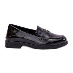 Eleganckie Lakierowane Mokasyny Damskie Z Naturalnej Skóry Vinceza 18100 Czarne. Czarne mokasyny z aplikacjami, z lakierowanej skóry. Za 239.75 zł.