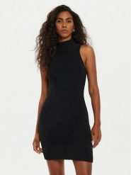 Guess Sukienka codzienna W4BK72 Z3BJ0 Czarny Regular Fit. Czarne sukienki Guess, na co dzień, xxl, z aplikacjami, z syntetyku, bez kołnierzyka, bez ramiączek, proste. Za 229.99 zł.