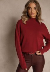 Bordowy Gładki Golf Zdobiony Guzikami przy Dekolcie Rallessa. Czerwone swetry Renee, l, z aplikacjami, z jeansu, eleganckie, bez ramiączek. Za 79.99 zł.