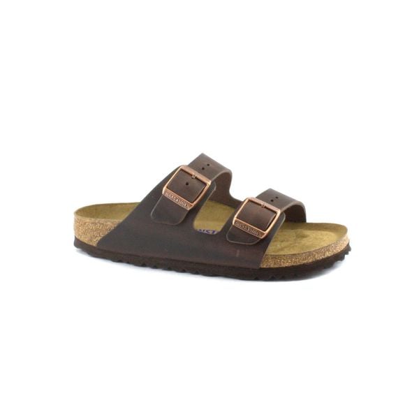 Klapki unisex Birkenstock Arizona WB. Brązowe klapki Birkenstock, bez wzorów, z materiału, bez obcasa, bez zapięcia. Za 459.00 zł.