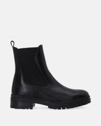 CZARNE SZTYBLETY DAMSKIE Z SUWAKIEM WH54H17 POR BLAC. Czarne botki Venezia, bez wzorów, ze skóry, bez obcasa, bez zapięcia. Za 349.00 zł.