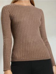 Dopasowany sweter z długimi rękawami - brązowy. Brązowe swetry Sinsay, l, bez wzorów, bez ramiączek. Za 29.99 zł.
