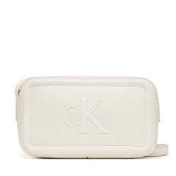 Torebka Calvin Klein. Białe listonoszki Calvin Klein, bez wzorów, bez dodatków. Za 239.99 zł.