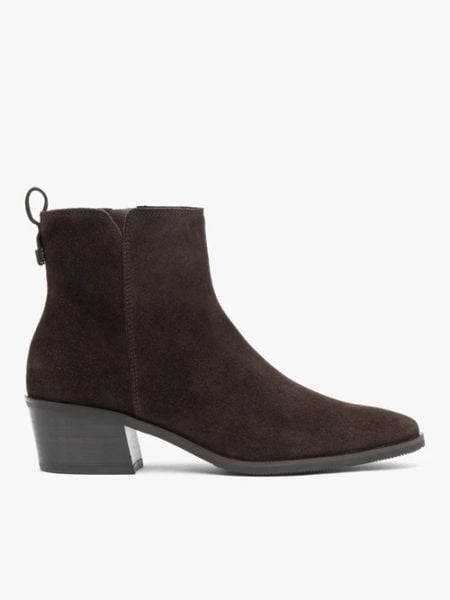 Brązowe welurowe botki. Brązowe botki Ryłko, bez wzorów, ze skóry, eleganckie, bez obcasa, na obcasie, bez zapięcia. Za 549.99 zł.