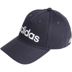 Czapka z daszkiem adidas Daily Cap. Białe czapki z daszkiem adidas, bez wzorów, z bawełny, klasyczne. Za 59.00 zł.