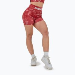 Spodenki NEBBIA Hammies High Waisted. Czerwone szorty sportowe Nebbia, bez wzorów, na fitness i siłownię. Za 179.99 zł.
