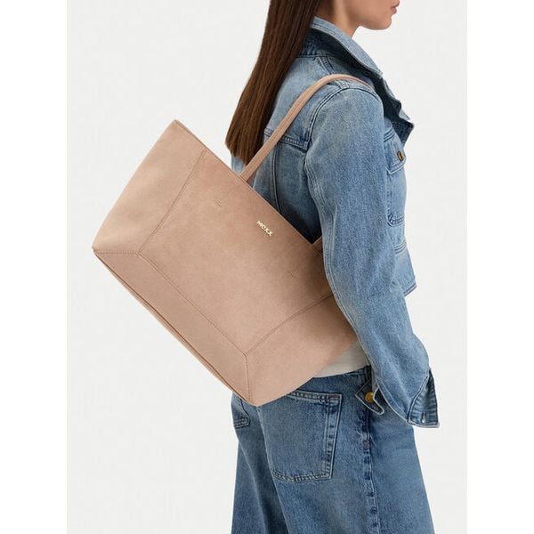 Torebka MEXX. Brązowe shopper bag Mexx, bez wzorów, bez dodatków. Za 229.99 zł.