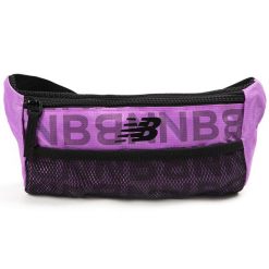 Saszetka New Balance LAB13148EPU – czarna. Czarne nerki i saszetki New Balance, bez wzorów, eleganckie, bez dodatków. Za 59.99 zł.