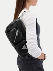 Guess Jeans Torebka CWBEO-GUESS-B-007-09 Czarny. Czarne torebki klasyczne Guess Jeans, z aplikacjami, z jeansu, bez dodatków. Za 259.99 zł.