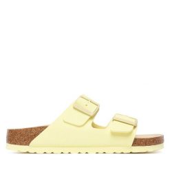 Klapki Birkenstock. Żółte klapki Birkenstock, bez wzorów, bez obcasa, bez zapięcia. Za 449.99 zł.