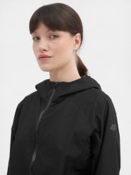 4F Kurtka trekkingowa wodoodporna membrana 10000 damska S. Czarne kurtki przeciwdeszczowe 4f, m, bez wzorów, z hardshellu, bez kaptura. W wyprzedaży za 79.99 zł.