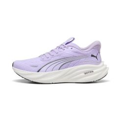 Damskie buty do biegania Puma Magnify Nitro 3. Zielone buty do biegania Puma, bez wzorów, bez zapięcia, do biegania. Za 614.50 zł.