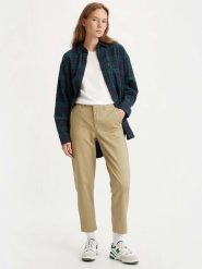 Levi's Spodnie chino w kolorze beżowym rozmiar: W30/L29. Brązowe chinosy Levi's, l, bez wzorów. Za 140.86 zł.