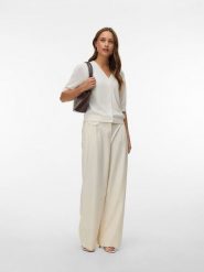 Vero Moda Kardigan w kolorze kremowym rozmiar: XL. Brązowe swetry Vero Moda, s, bez wzorów, z wiskozy, klasyczne, bez ramiączek. Za 82.99 zł.