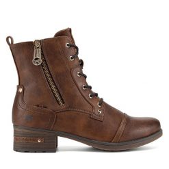 Botki Mustang. Brązowe botki Mustang, bez wzorów, bez obcasa, na płaskiej podeszwie, bez zapięcia. Za 287.00 zł.