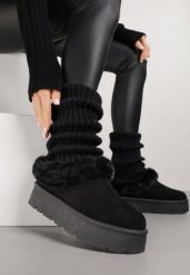 Czarne Krótkie Śniegowce na Platformie Ozdobione Futerkiem Sewlara. Czarne śniegowce Renee, bez wzorów, z jeansu, bez zapięcia. Za 59.99 zł.