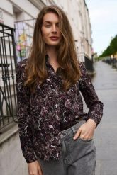 Koszula we wzór paisley burgundowa. Czerwone koszule MOODO, s, bez wzorów, z wiskozy, bez kołnierzyka, bez ramiączek. Za 89.99 zł.
