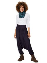 Aller Simplement Spodnie w kolorze granatowym rozmiar: 34-40. Niebieskie spodnie materiałowe Aller Simplement, bez wzorów, z materiału, klasyczne, z standardowym stanem. Za 56.99 zł.