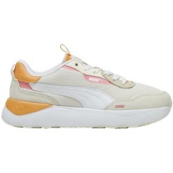 Buty damskie Puma Runtamed Platform. Białe buty treningowe Puma, bez wzorów, bez zapięcia, trekkingowe. Za 269.50 zł.