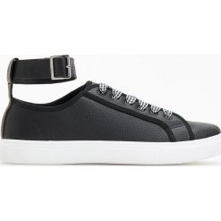 Tenisówki - Czarny. Buty sportowe lifestyle marki bonprix. W wyprzedaży za 29.99 zł.