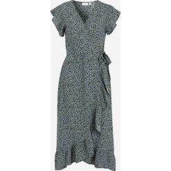 Sukienka Fini. Czarne sukienki Vila, bez wzorów, z tkaniny, bez kołnierzyka, bez ramiączek, mini, kopertowe. Za 229.00 zł.