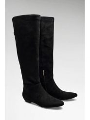 Guess Kozaki 185190 Czarny. Czarne kozaki Guess, z aplikacjami, bez obcasa, na słupku, bez zapięcia. Za 674.99 zł.