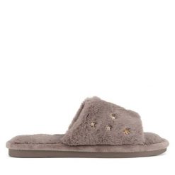 Kapcie Home & Relax. Brązowe kapcie Home & Relax, bez wzorów. Za 69.99 zł.