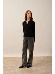 Just Cashmere Kaszmirowy sweter "Kristjan" w kolorze czarnym rozmiar: M. Czarne swetry Just Cashmere, m, bez wzorów, z kaszmiru, bez ramiączek. Za 434.99 zł.