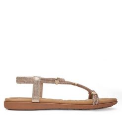 Sandały Clara Barson. Żółte sandały Clara Barson, bez wzorów, bez obcasa, na płaskiej podeszwie, bez zapięcia. Za 99.99 zł.