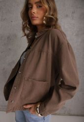 Brązowa Koszulowa Kurtka z Jeansu z Bawełny z Naszytymi Kieszeniami Giorriane. Brązowe kurtki Renee, l, bez wzorów, z bawełny, bez kaptura. Za 179.99 zł.