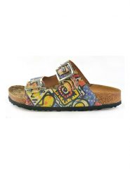 Calceo Klapki ze wzorem rozmiar: 36. Klapki Calceo, bez wzorów, klasyczne, z otwartym noskiem, bez obcasa, bez zapięcia. Za 130.99 zł.