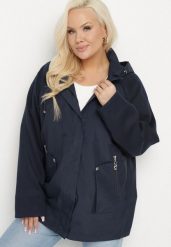 Granatowa Kurtka Wiatrówka z Odpinanym Kapturem i Ściągaczami Arseli. Niebieskie kurtki Born2be, plus size, bez wzorów, z jeansu, eleganckie. W wyprzedaży za 195.49 zł.