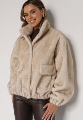 Beżowa Kurtka Futerko o Kroju Bomberki z Kieszeniami Tiwedara. Brązowe kurtki Born2be, l, bez wzorów, z dzianiny, eleganckie, bez kaptura. Za 219.99 zł.