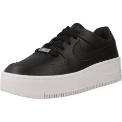 Tenisówki Nike Model Af1 Sage Low Kolor Czarny. Czarne trampki Nike, bez wzorów, z materiału, sportowe, bez zapięcia. Za 549.99 zł.